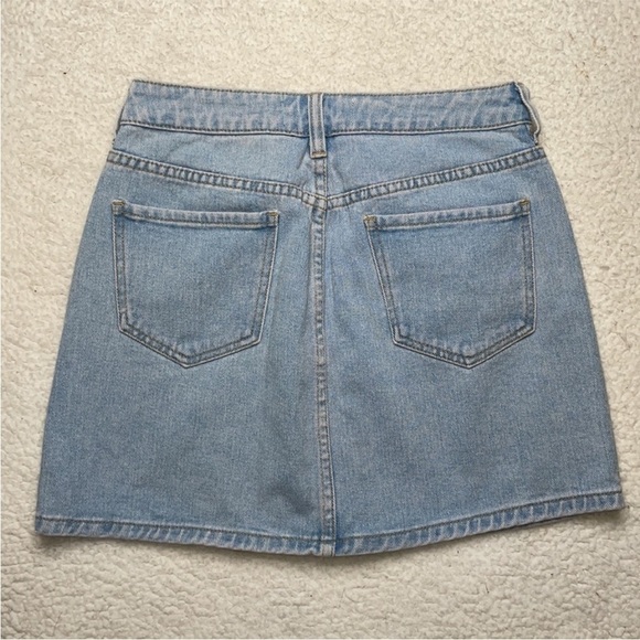 Pacsun Button Down Pocket Denim Skirt
Size 25 - Picture 4 of 7